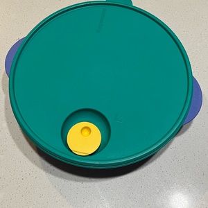 Green and blue 3 side Tupperware container